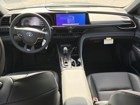 New 2025 Toyota Crown Signia image 22