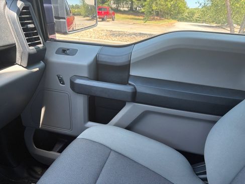 Used 2015 Ford F150 XL w/ Equipment Group 101A Mid AWD/4WD image 31