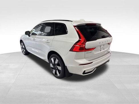 New 2025 Volvo XC60 T8 Plus w/ Climate Package image 4