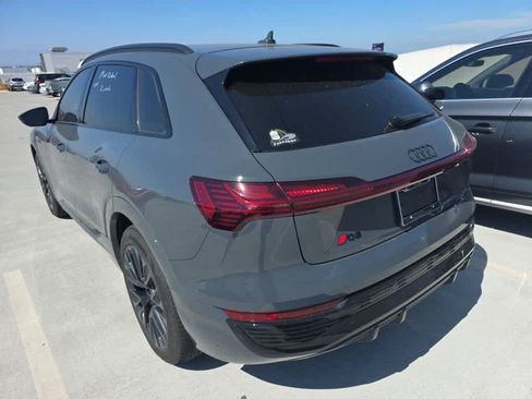 Used 2024 Audi Q8 e-tron Premium Plus AWD/4WD image 7