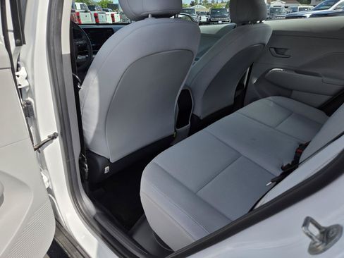 Used 2024 Hyundai Kona SE AWD/4WD image 14