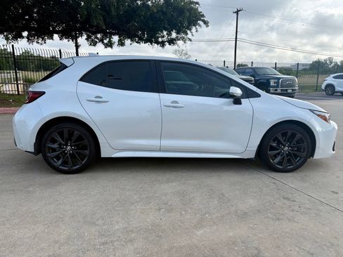 Used 2024 Toyota Corolla XSE FWD image 2