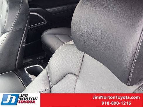 Used 2025 Kia Telluride EX image 15