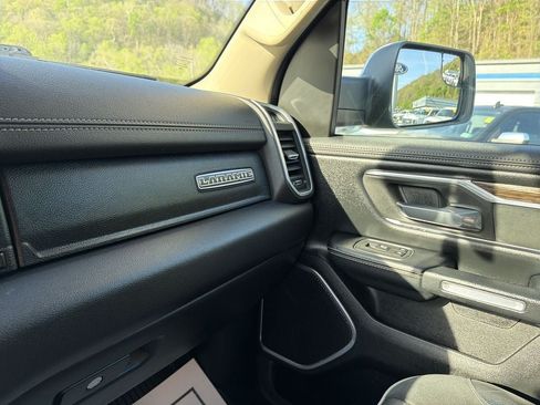 Used 2019 RAM 1500 Laramie AWD/4WD image 24