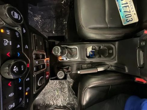 Used 2021 Jeep Wrangler Unlimited Rubicon AWD/4WD image 21
