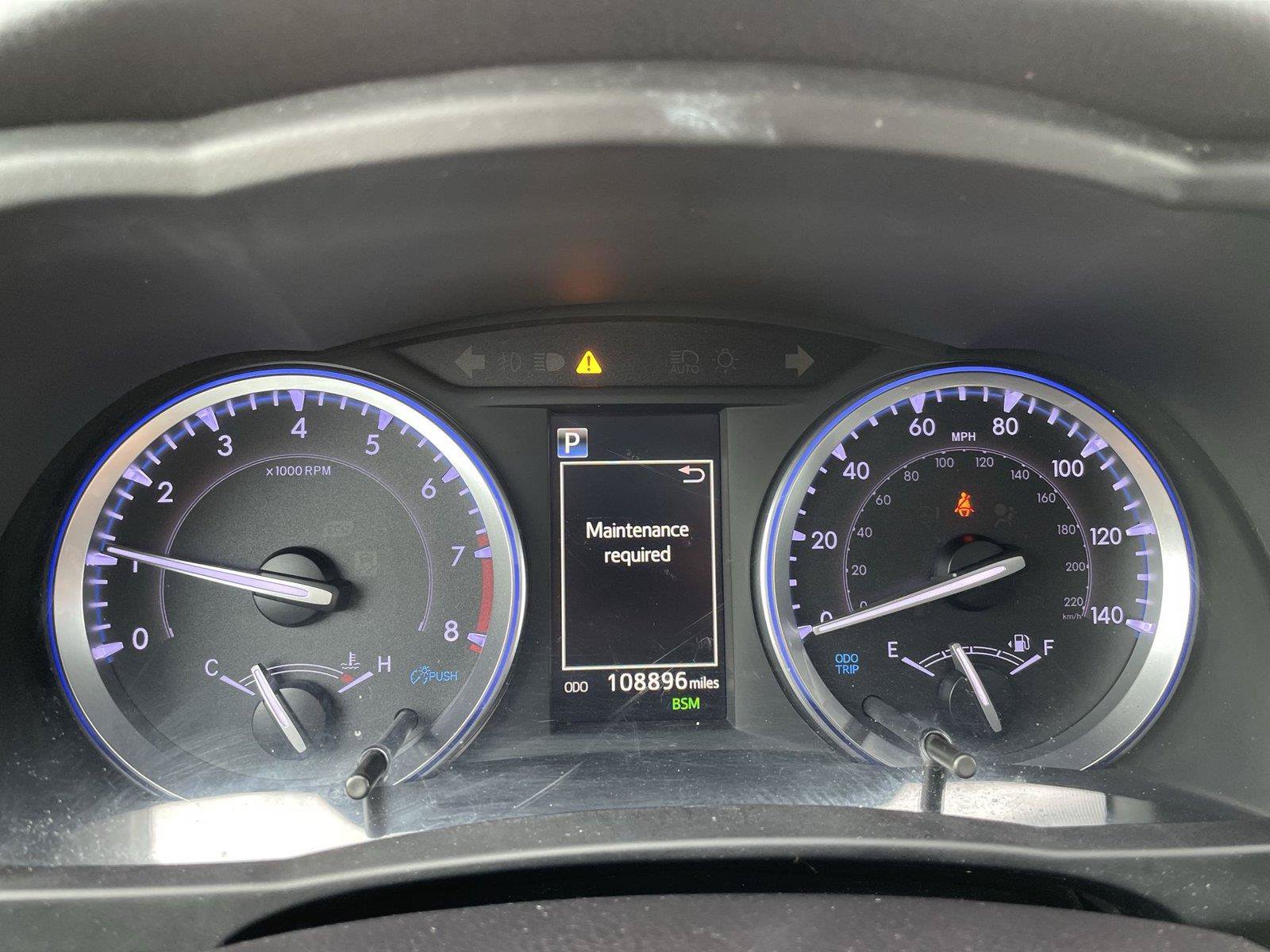 Used 2019 Toyota Highlander XLE AWD/4WD image 16