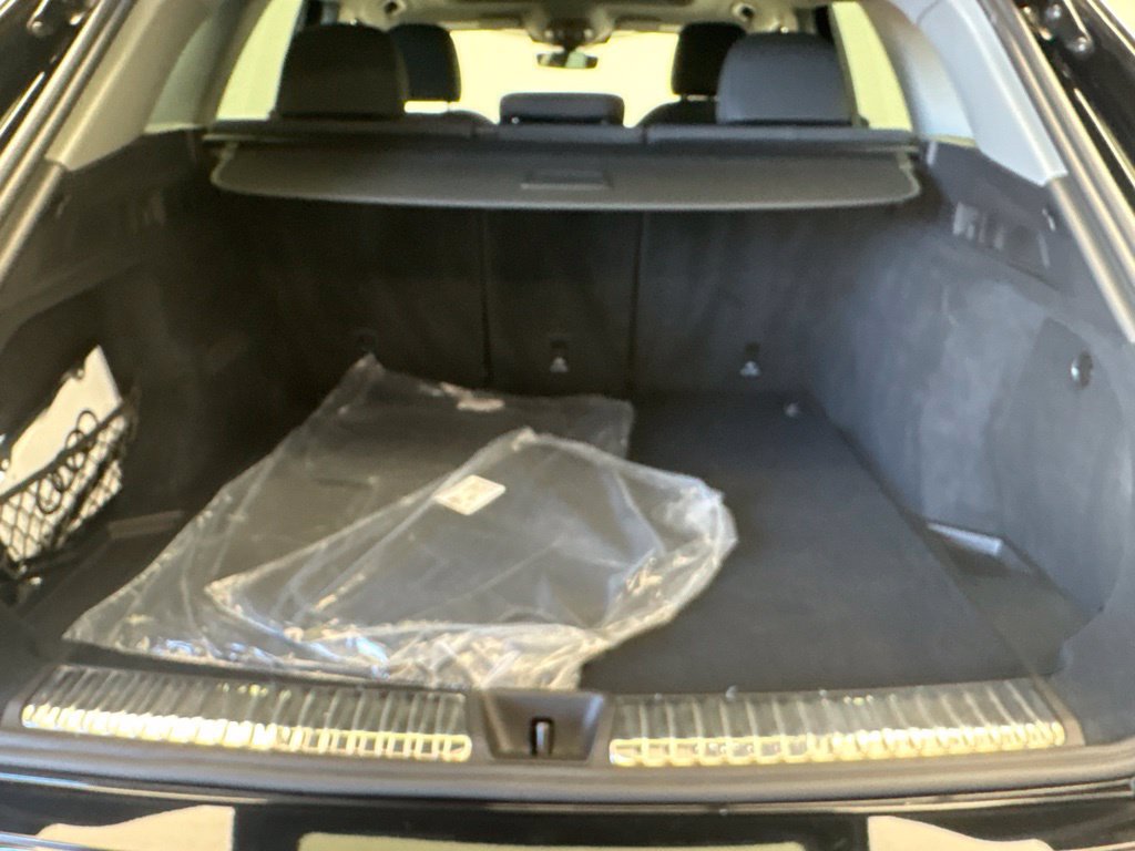 Used 2025 Audi Q5 Premium w/ Convenience Package AWD/4WD image 23