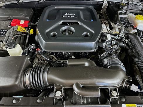 Certified 2022 Jeep Wrangler Unlimited Sport image 40