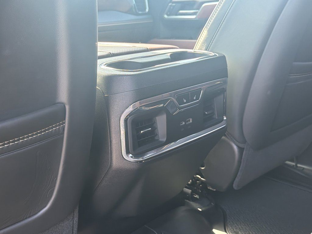 Used 2025 GMC Sierra 2500 Denali Ultimate w/ Max Trailering Package AWD/4WD image 11