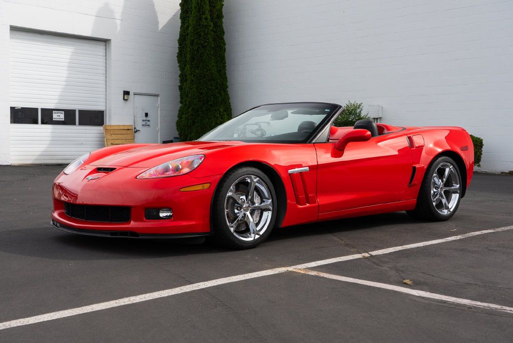 Used 2011 Chevrolet Corvette Grand Sport w/ Preferred Equipment Group RWD image 3