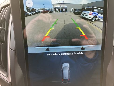 Used 2024 Ford Edge SEL w/ Convenience Package image 11