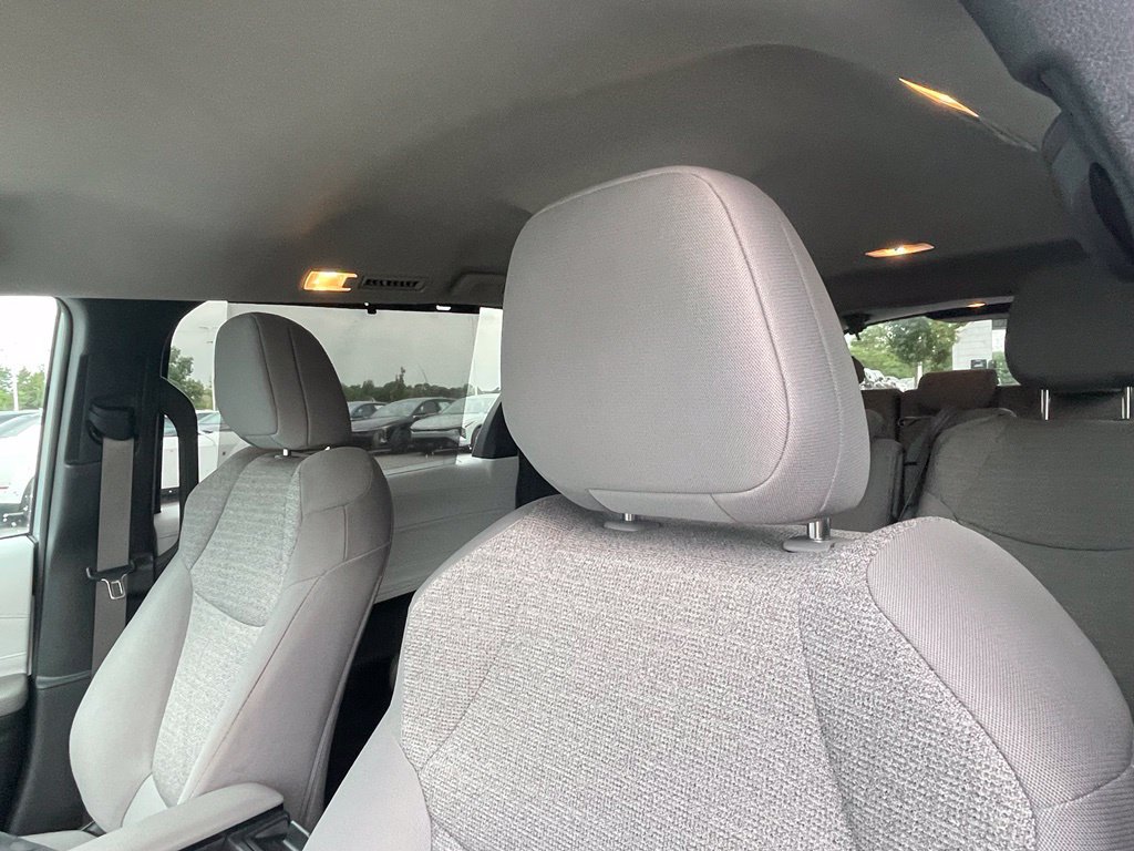 Used 2025 Toyota Sienna LE FWD image 20