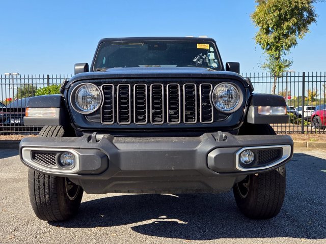 Used 2024 Jeep Gladiator Sport AWD/4WD image 2