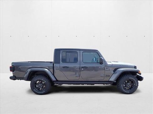 New 2025 Jeep Gladiator Willys image 5