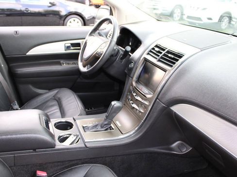Used 2013 Lincoln MKX AWD image 12