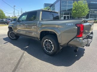 Used 2024 Toyota Tacoma TRD Sport w/ TRD Sport Premium Package AWD/4WD video 2