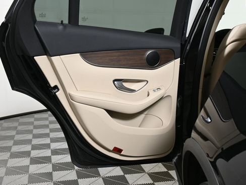 Certified 2022 Mercedes-Benz GLC 300 4MATIC image 32