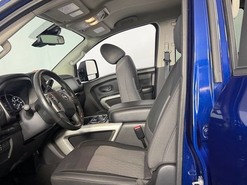 Used 2024 Nissan Titan SV w/ SV Convenience Package AWD/4WD image 22