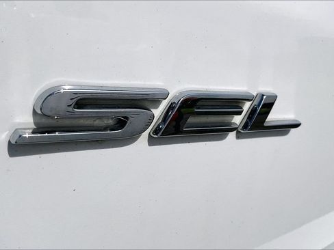 Used 2024 Ford Edge SEL AWD/4WD image 8