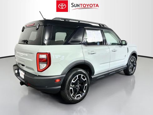 Used 2022 Ford Bronco Sport Outer Banks w/ Tech Package AWD/4WD image 4