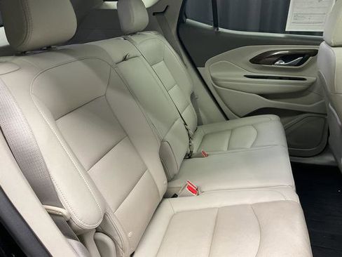 Used 2019 GMC Terrain Denali w/ Advanced Safety Package image 14