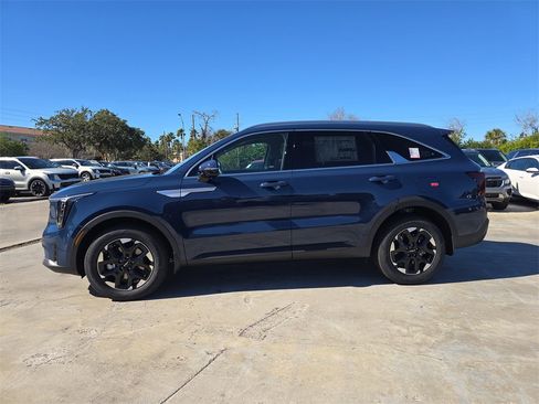 New 2026 Kia Sorento S image 5