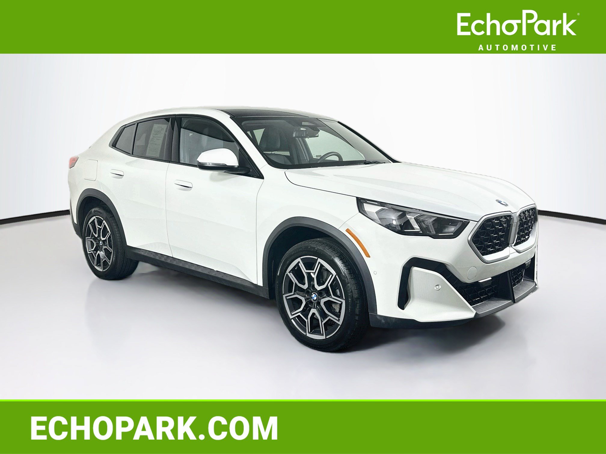 Used 2026 BMW X2 xDrive28i AWD/4WD image 1