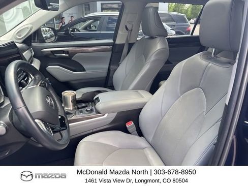 Used 2021 Toyota Highlander Limited AWD/4WD image 7