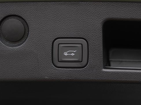 New 2026 Chevrolet Equinox ACTIV w/ Convenience Package III image 9