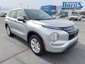 Used 2025 Mitsubishi Outlander ES video 1