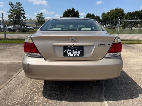 Used 2006 Toyota Camry SE FWD image 4