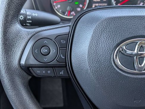 Used 2022 Toyota RAV4 XLE w/ Convenience Package FWD image 24