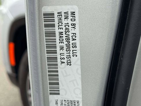 Used 2024 Jeep Wagoneer Series II w/ Flexible Seating Group image 17