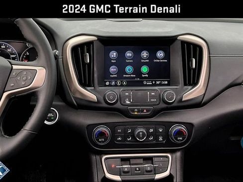 Used 2024 GMC Terrain Denali w/ Denali Premium Package image 11