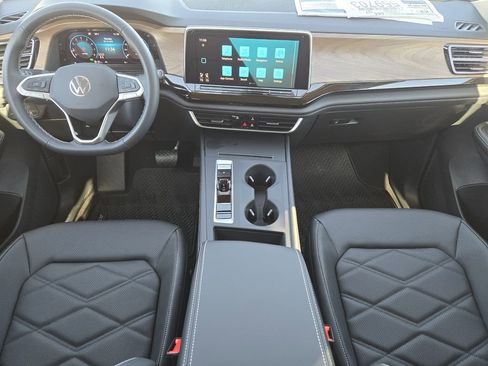 New 2026 Volkswagen Atlas SE FWD image 19