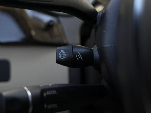 Used 2018 Mercedes-Benz GLE 350 4MATIC w/ Premium 1 Package image 49