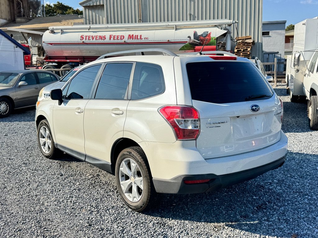 Used 2015 Subaru Forester 2.5i w/ Alloy Wheel Package AWD/4WD image 7