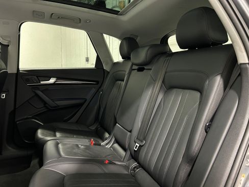 Used 2019 Audi Q5 2.0T Premium w/ Convenience Package AWD/4WD image 30