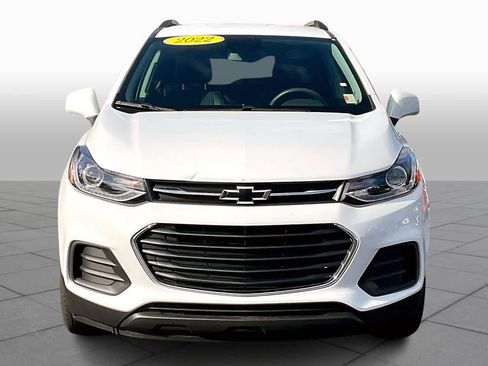 Certified 2022 Chevrolet Trax LT w/ Driver Confidence Package image 3