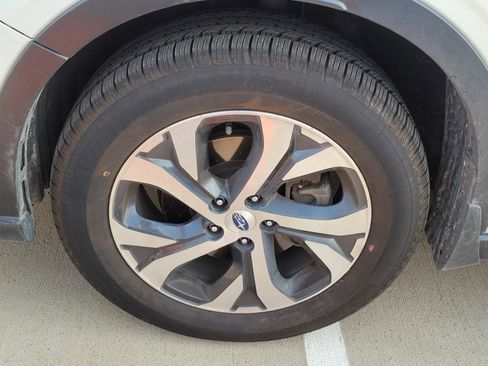Used 2020 Subaru Outback Touring XT AWD/4WD image 2