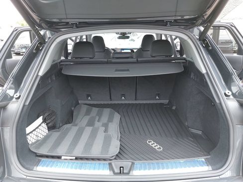 Certified 2025 Audi Q5 Prestige AWD/4WD image 12
