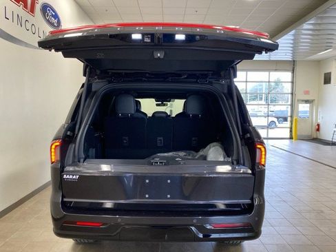 New 2026 Lincoln Navigator L Black Label AWD/4WD image 37