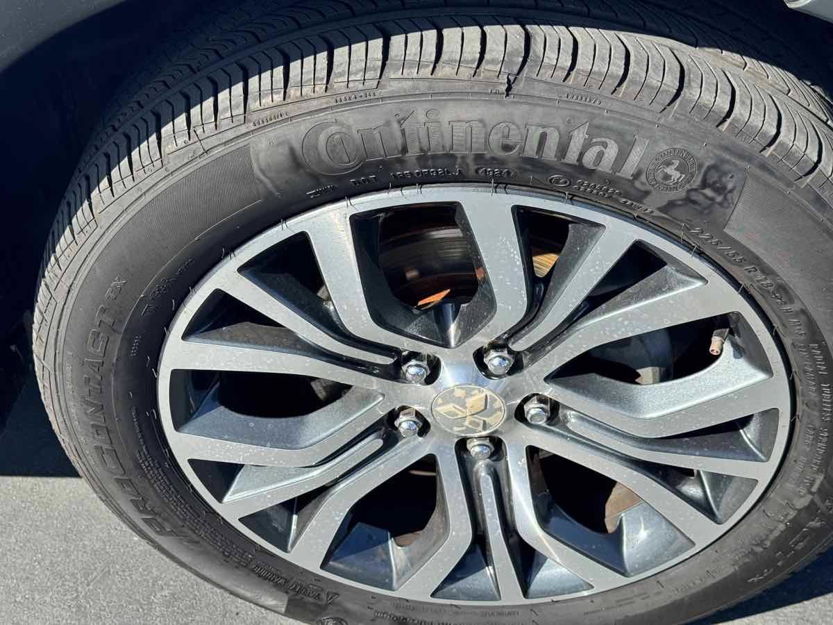 Used 2018 Mitsubishi Outlander ES FWD image 18