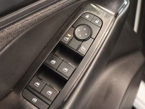 Used 2023 Nissan Rogue S image 12