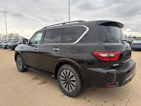 Used 2023 Nissan Armada SL w/ Midnight Edition Package image 5