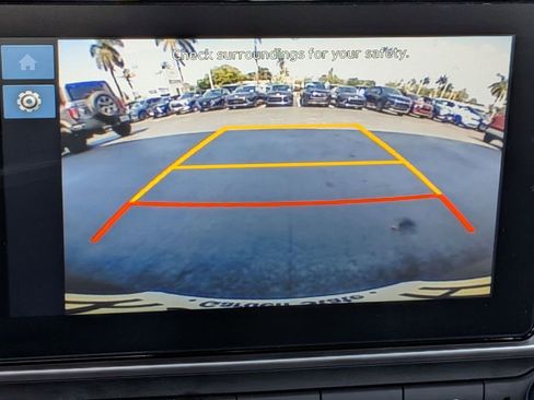 Used 2025 Hyundai Venue SEL FWD image 18
