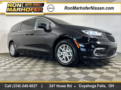 Used 2024 Chrysler Pacifica Touring-L
