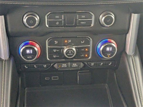Certified 2023 GMC Yukon SLT image 19