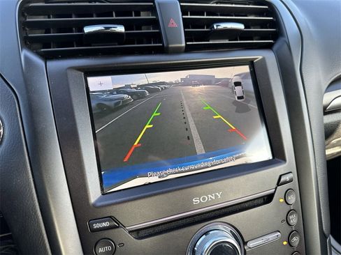 Used 2019 Ford Fusion Energi Titanium image 17