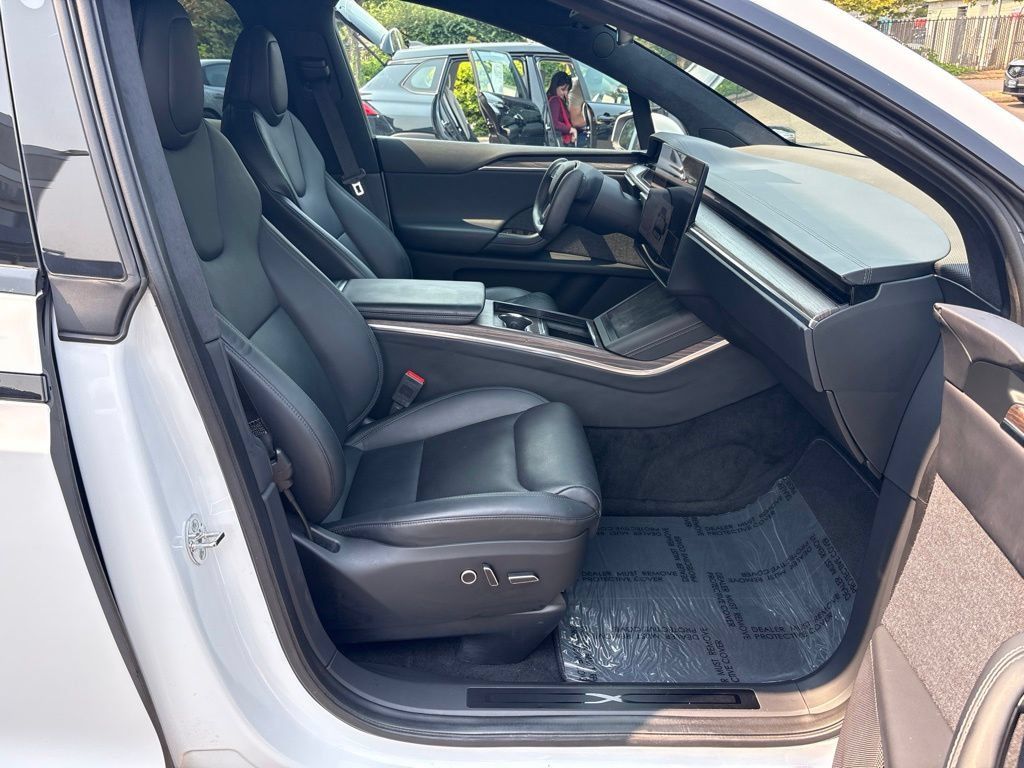 Used 2022 Tesla Model X AWD/4WD image 23